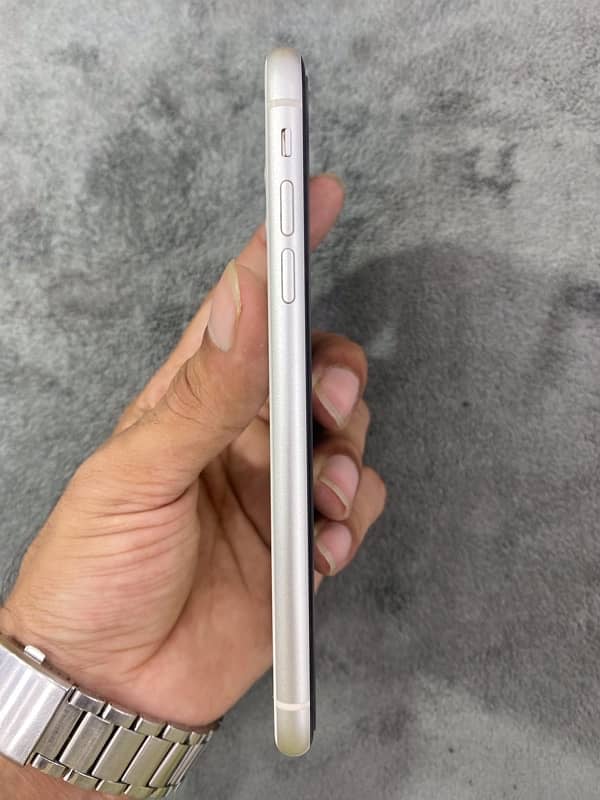 iphone 11 factory unlock Non pta 128gb 7