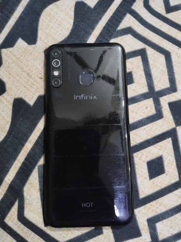 Infinix hot 8 1