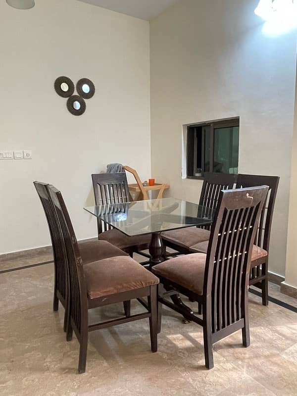 Dinning Table with 6 Chairs for sale … Good Condition 4