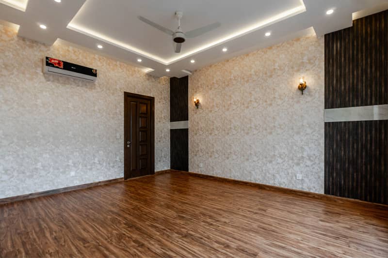 1 Kanal Fully Furnished Bungalow Available in Phase 5 For Sale 31