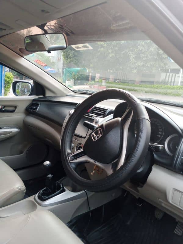 Honda City IVTEC 2015 3150000rs 2