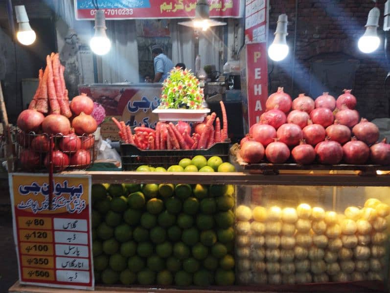 Pahalwan G Fresh Juice  location Hassan Road mandir chowk 1