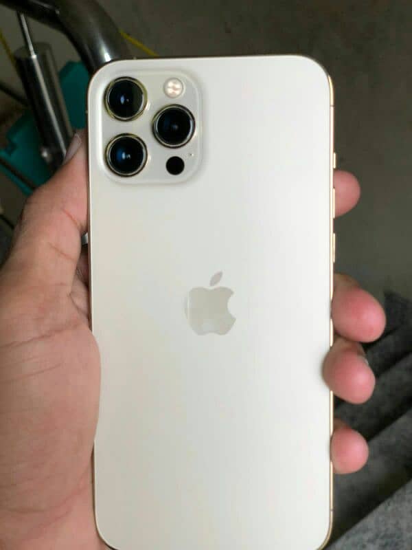 iPhone 12 Pro max 4