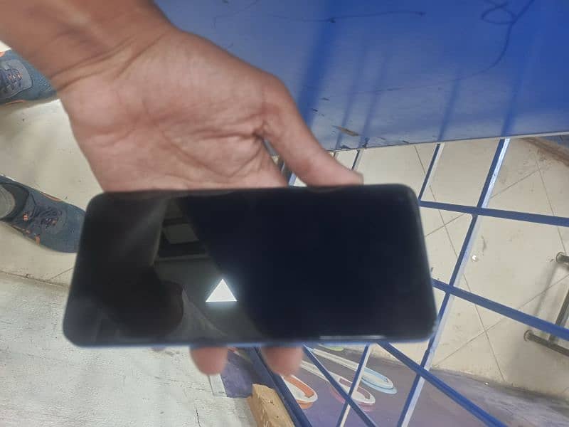 Samsung galaxy a11 very good condition only 16k 3 /32 3