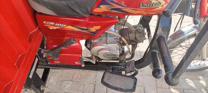 united 100cc 4