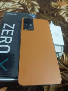 infinix zero x pro 8/128gb ram box charge sab Sath hai.