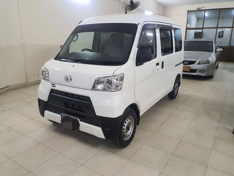 Daihatsu Hijet 2019 6