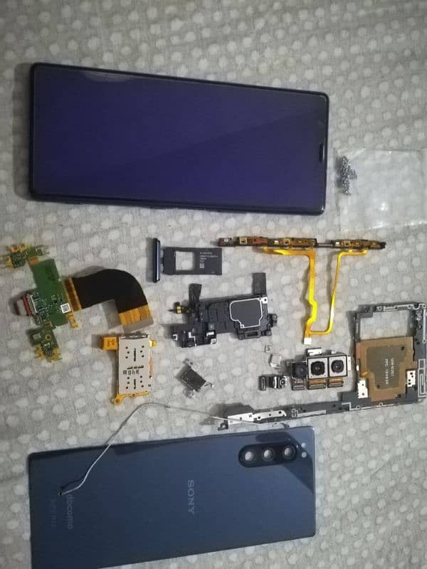 Sony Xperia 5 Parts 1