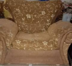 5 seater sofa. foam chang hone wala hai gadiyan