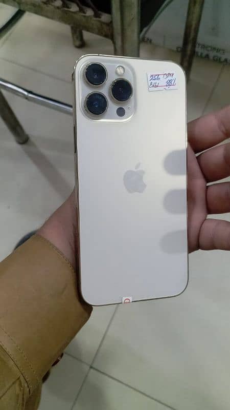 I phone 13Pro Max j. v 1