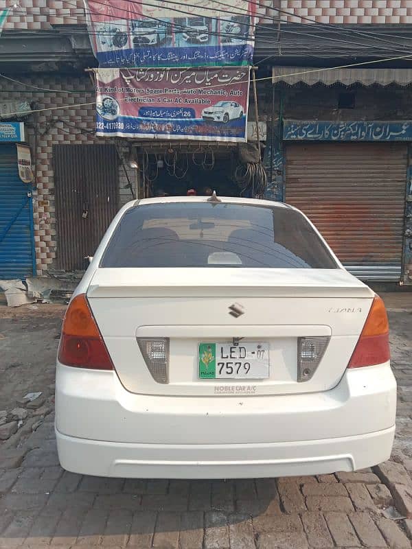 SUZUKI LIANA Sedan Car 7