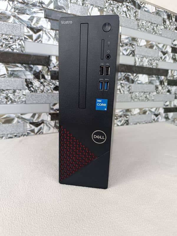 New Dell Vostro Desktop Computer for sell. 0