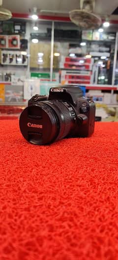 CANON 200D With 18-55 Stm Lens