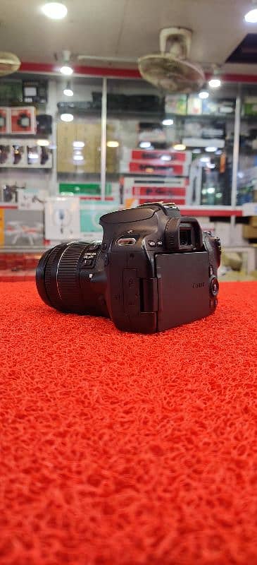 CANON 200D Kit With Gift package 1