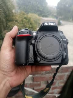 nikon D7200 only body orgnal charger battery