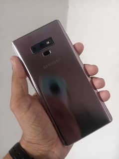 samsung note 9. . . . . 6gb ram 128 memory