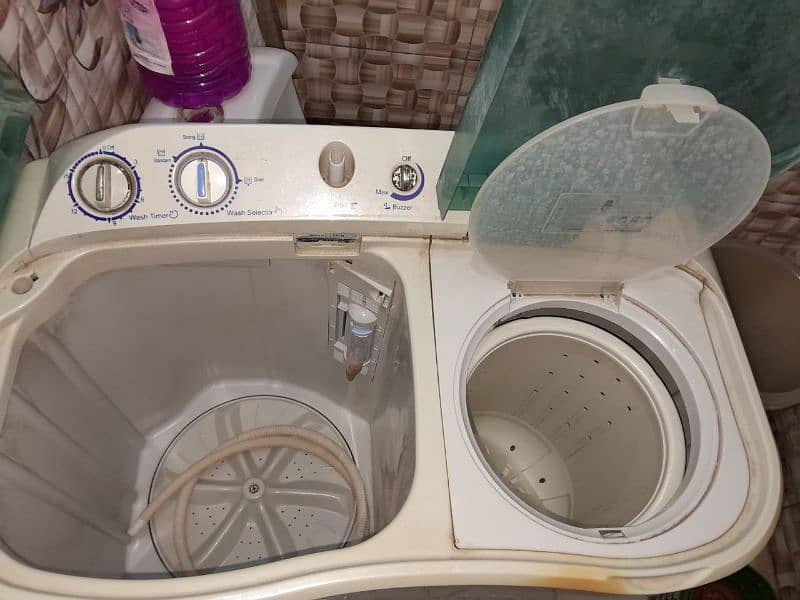 Haier Washing Machine Semi-Auto 2