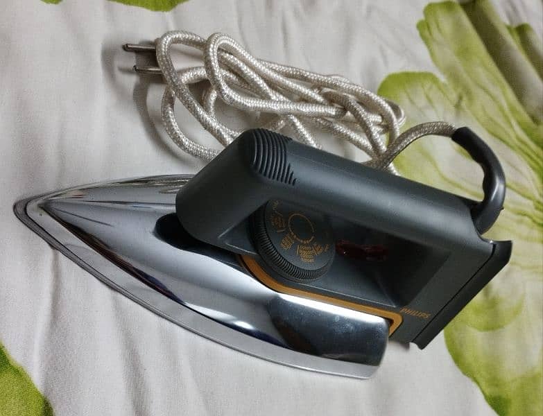 PHILLIPS ULTRA LIGHT DRY IRON 1