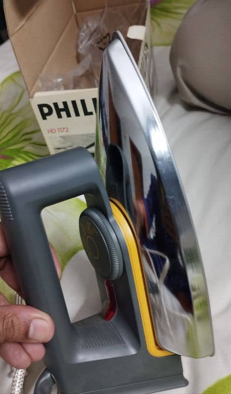 PHILLIPS ULTRA LIGHT DRY IRON 6