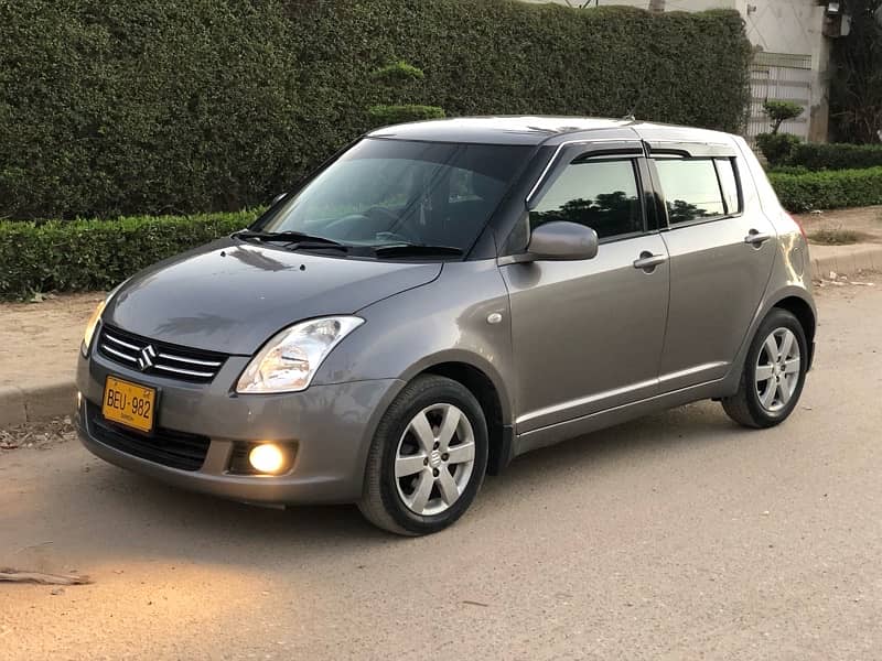 Suzuki Swift 2015 model Dlx Automatic 1