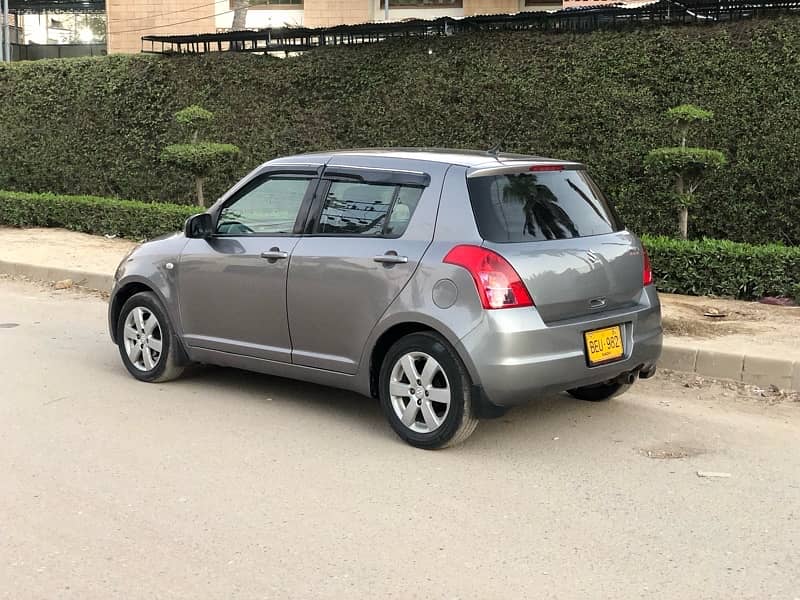 Suzuki Swift 2015 model Dlx Automatic 2