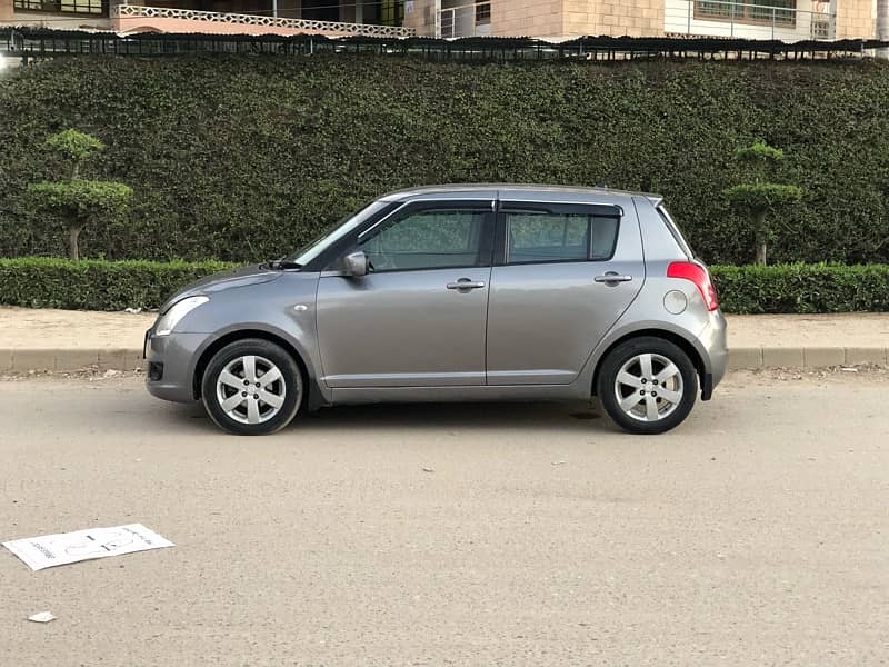 Suzuki Swift 2015 model Dlx Automatic 5