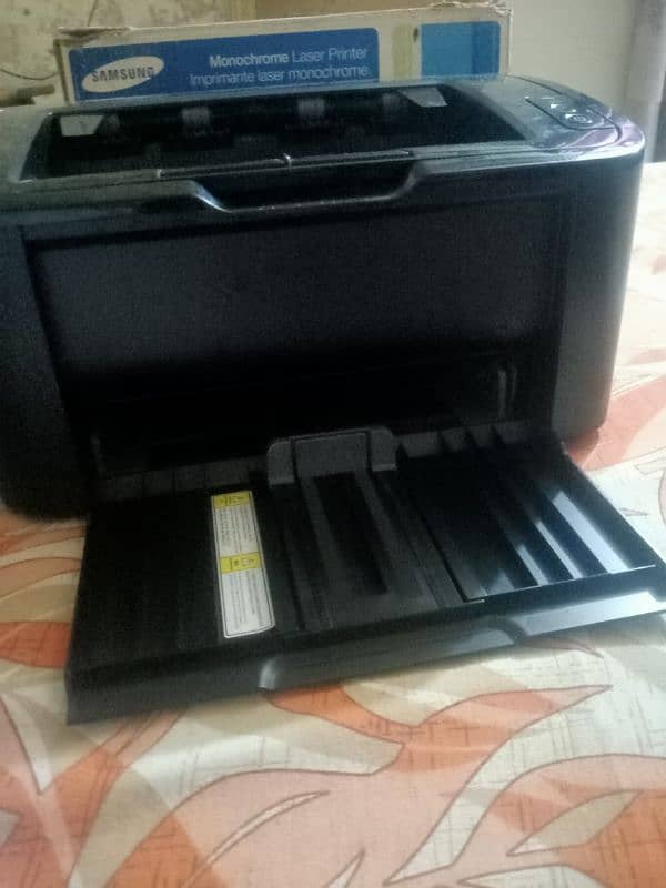 Samsung laser printer for sale. Urgent sale krna hai paiso ki zaroorat 3