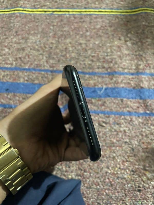 iphone XR non PTA 2