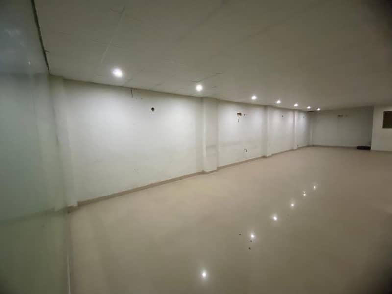 8 Marla floor available for rent in DHA Phase 4 3