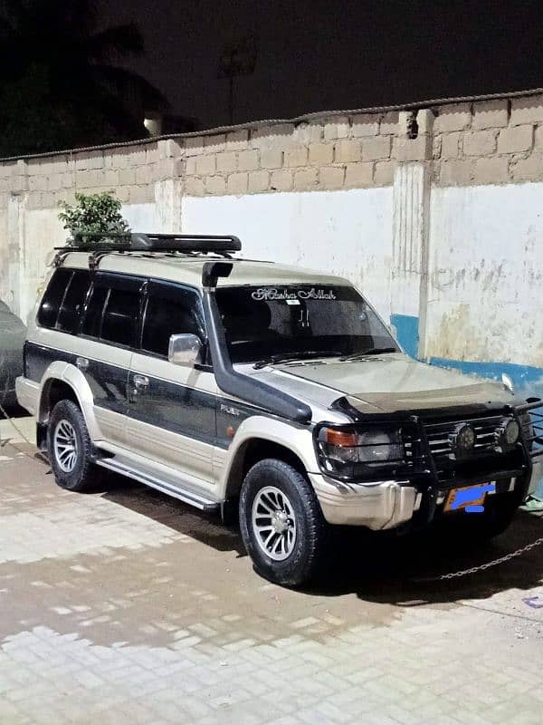 Mitsubishi Pajero 1993 11