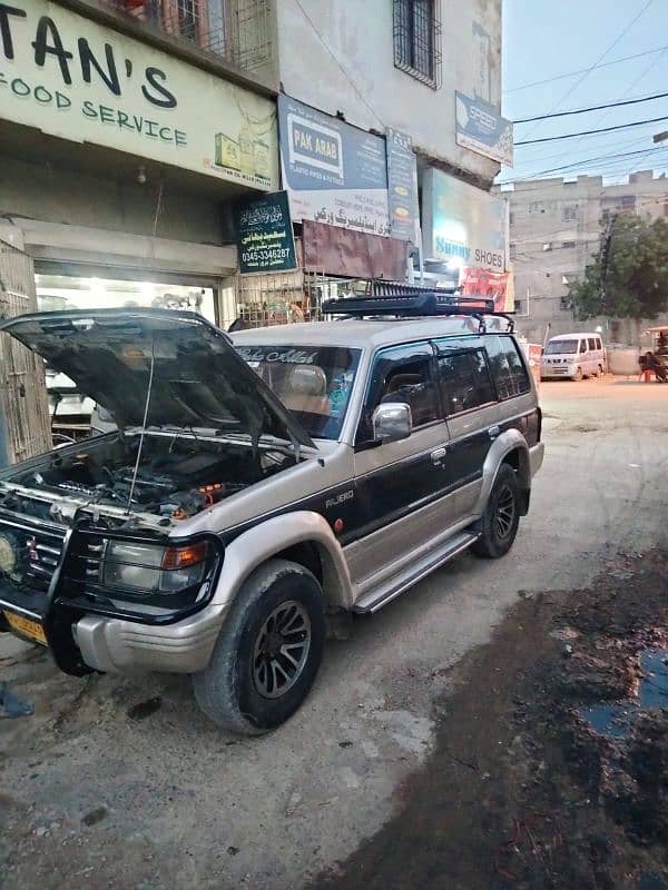 Mitsubishi Pajero 1993 12