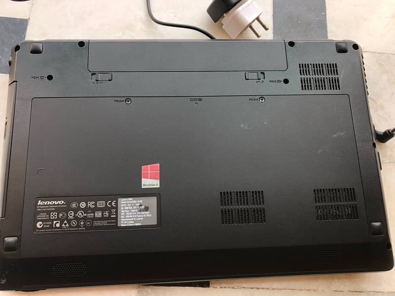 Lenovo Laptop 1