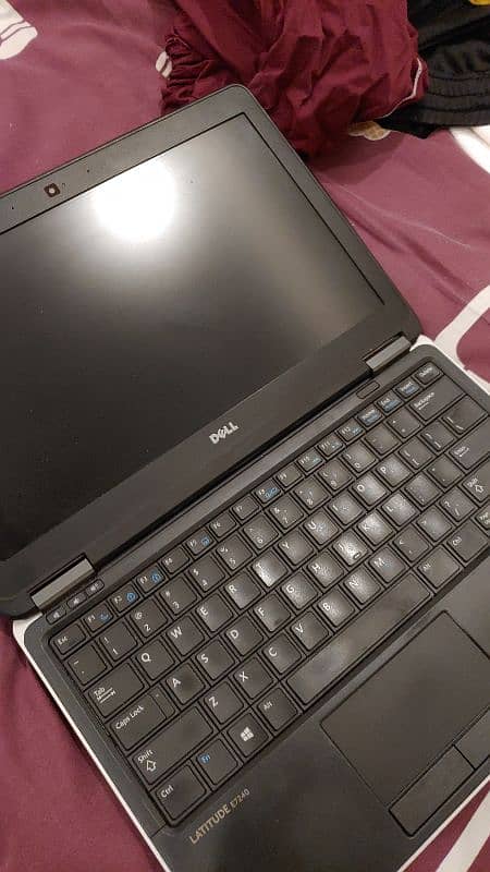 dell latitude e7240 4