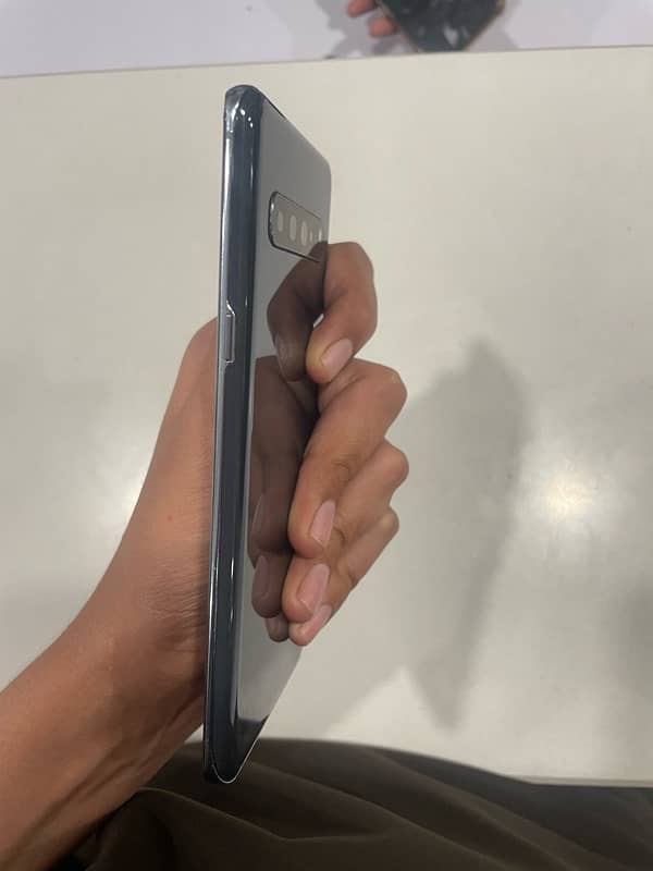 samsung s10 plus 5G 10/10 condition 8/256 3