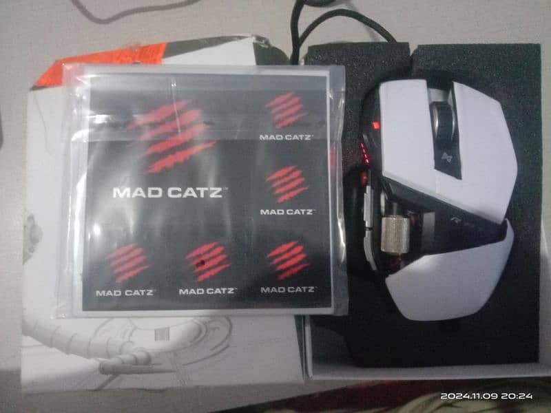 Mad Catz R. A. T. 5 gaming mouse for pc and laptop 3