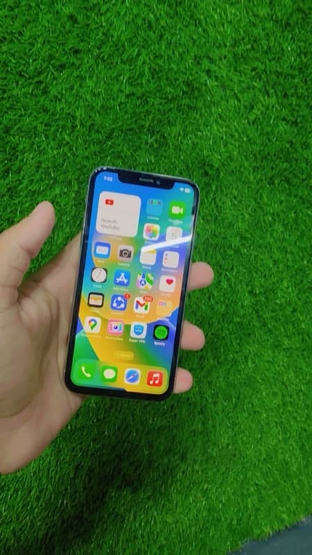 iphone x Non pta sim working 64gb 3