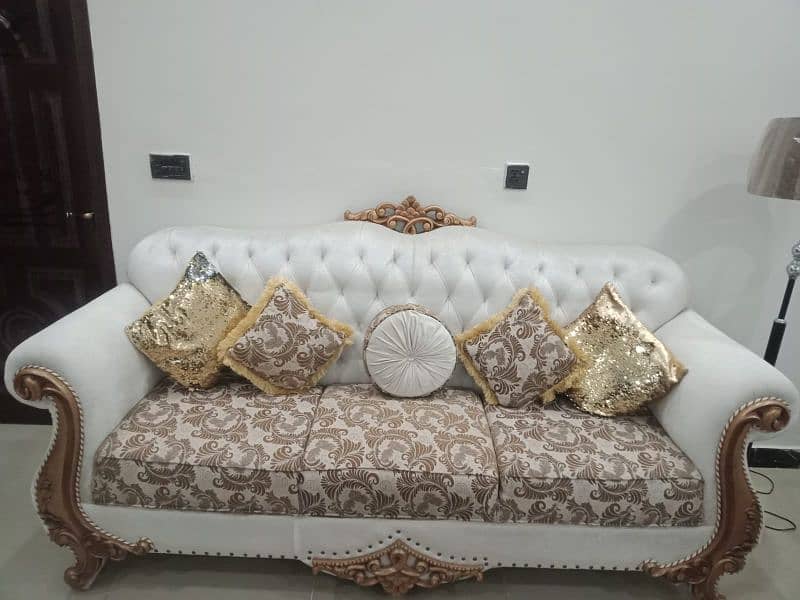 5 seater sofa set  with fancy table 1