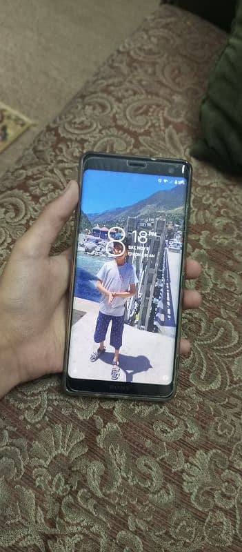 sony xperia xz3 only 2months used 1