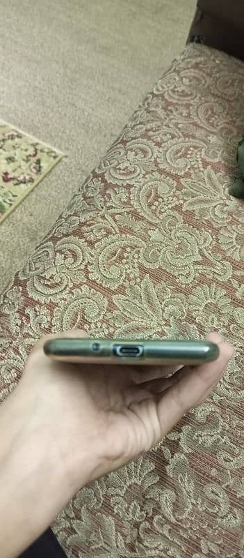 sony xperia xz3 only 2months used 2