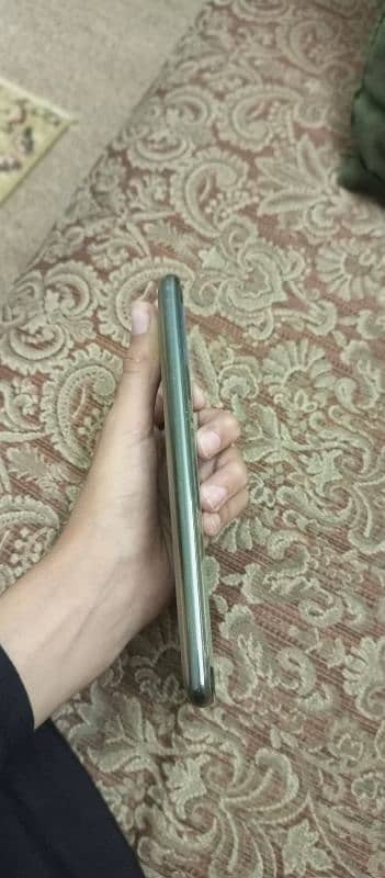 sony xperia xz3 only 2months used 5