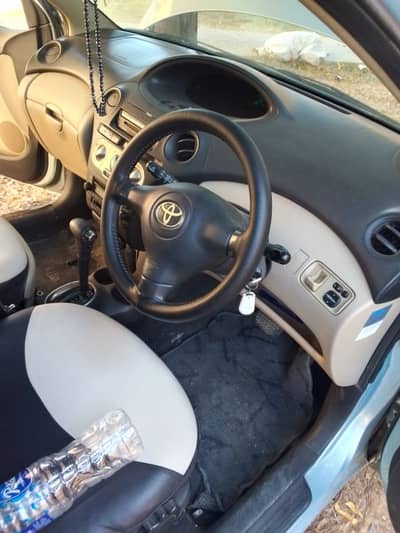Toyota Vitz 2004