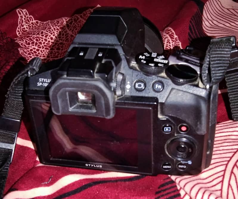 Olympus SP-100EE 2