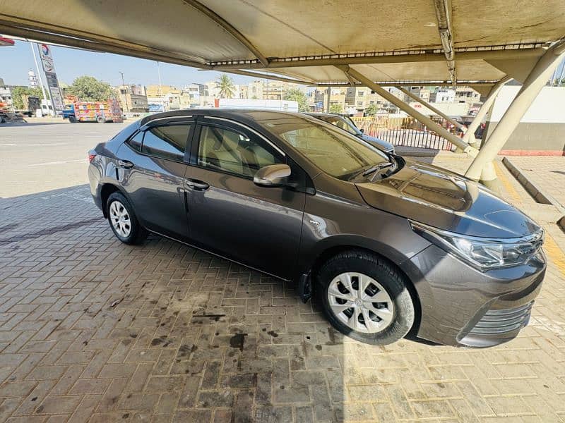 Toyota Corolla GLI 2019 Automatic 2