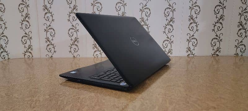 Laptop Dell | Core i3, 8th Generation | A+ Condition 7