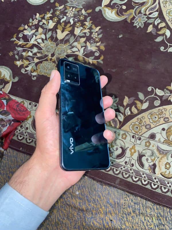 vivo y33s  10/10 condition pindi stock 2