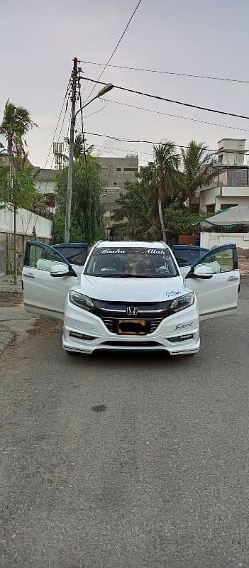 Honda Vezel Z Package 2015 Excellent Condition 9