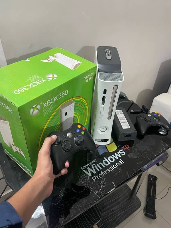 Xbox 360 with 2 controllers & box 2