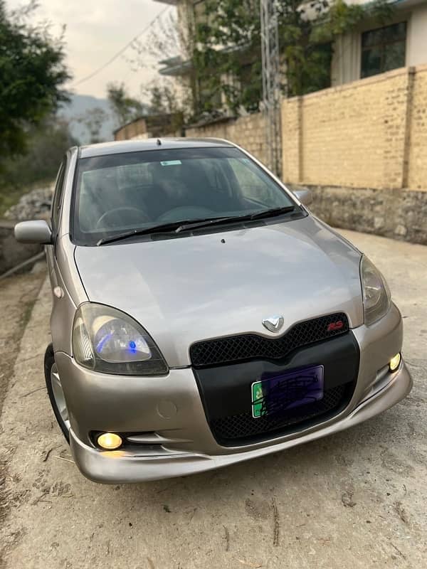 Toyota Vitz 2001 7