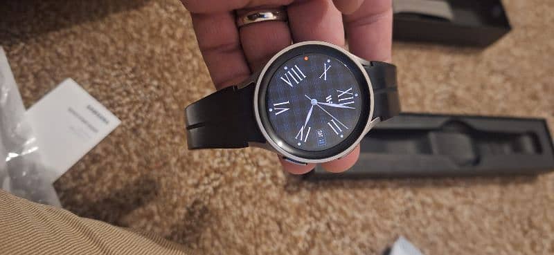 samsung Galaxy watch 5 Pro Titanium 10/10 scratchless 2