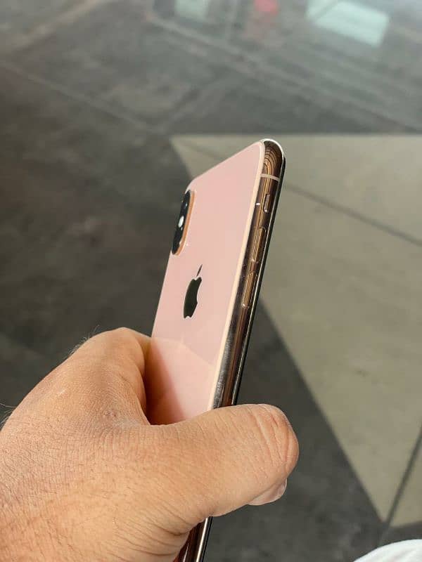 iphone xs max 1